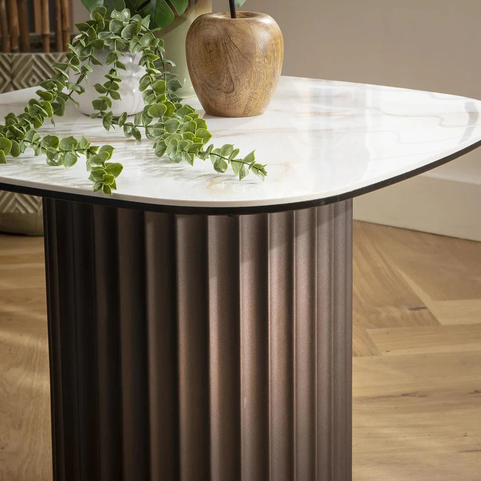 Table d'appoint carrée en céramique