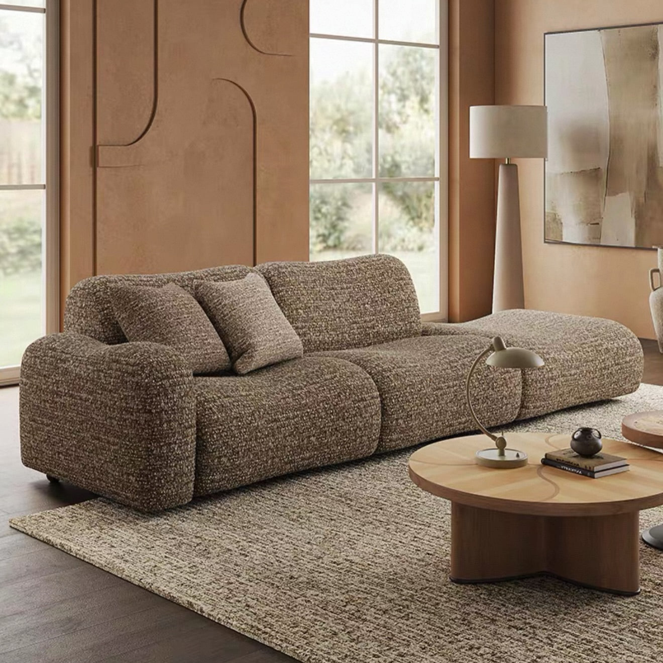 Canapé Modulaire Céleste
Design contemporain et confort absolu : structure en bois massif avec assise ultra-moelleuse en mousse HR et plumes.