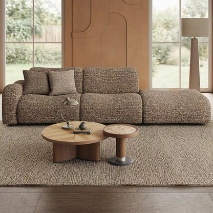 Canapé Modulaire Céleste
Design contemporain et confort absolu : structure en bois massif avec assise ultra-moelleuse en mousse HR et plumes.