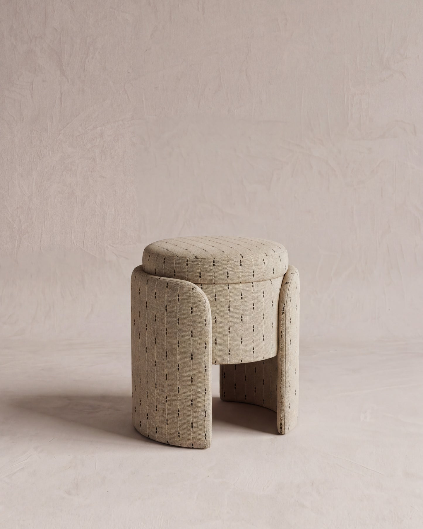 Tabouret
C'est un siège individuel sans dossier ni accoudoirs, pratique et compact pour tous les espaces.