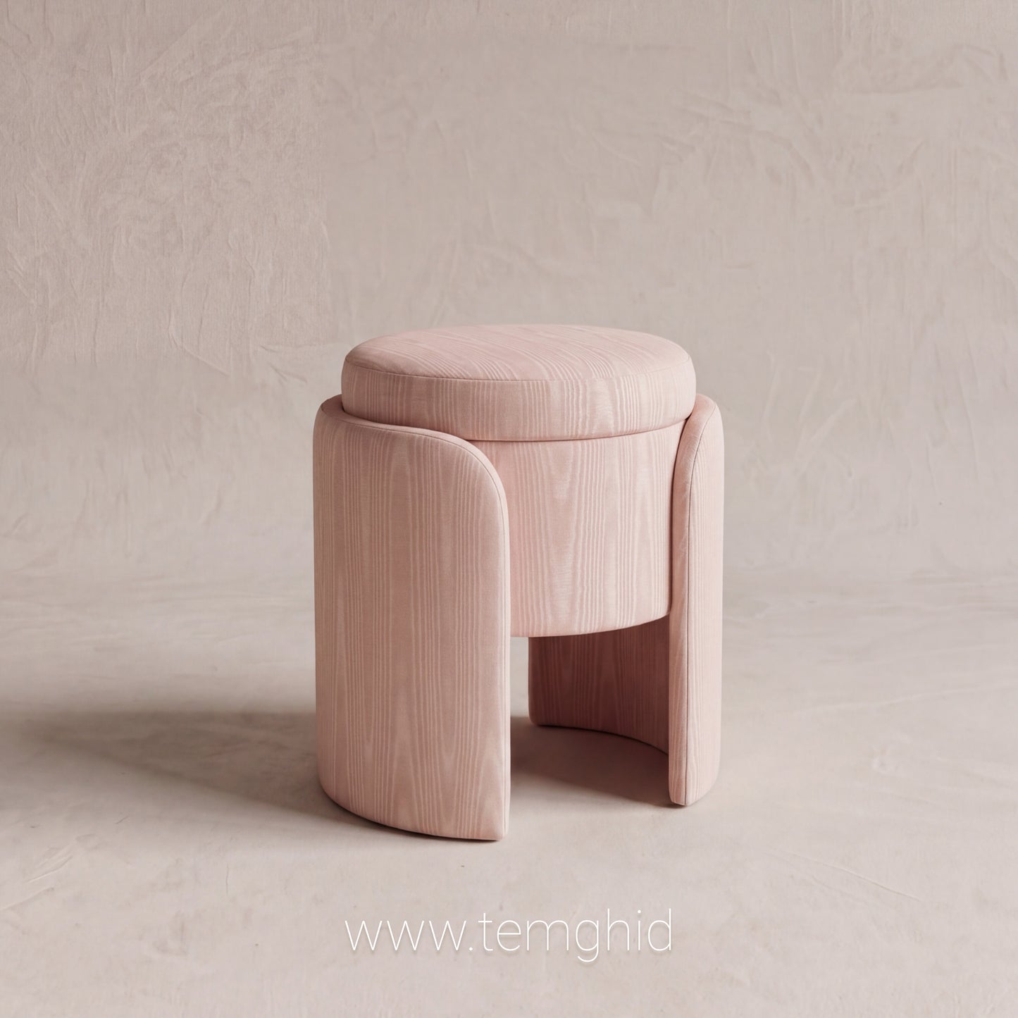 Tabouret
C'est un siège individuel sans dossier ni accoudoirs, pratique et compact pour tous les espaces.