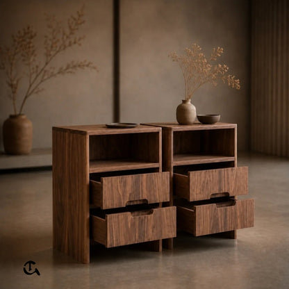 Commode moderne en bois de noyer avec tiroirs et niche de rangement.